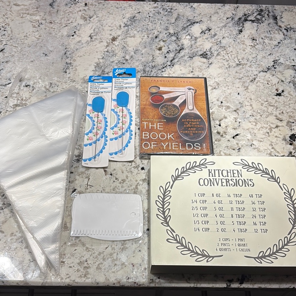 Kitchen Conversion Chart Decor and Baking Accessories Set